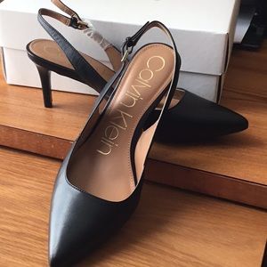 Calvin Klein black sandals Size  8